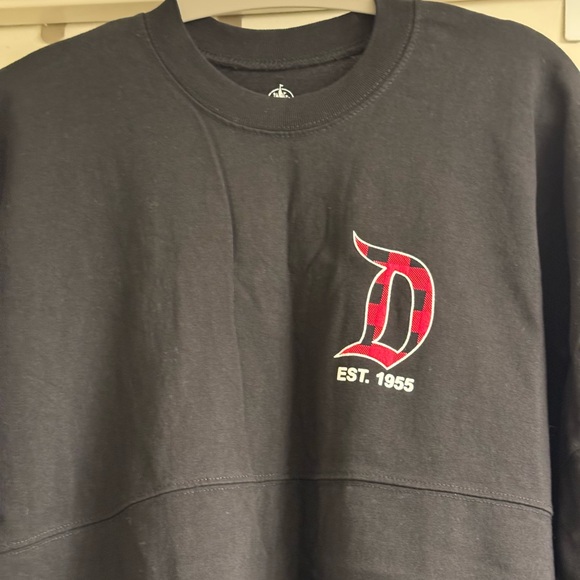 Disney Parks Disneyland Christmas Spirit Jersey like new worn once - Picture 4 of 8